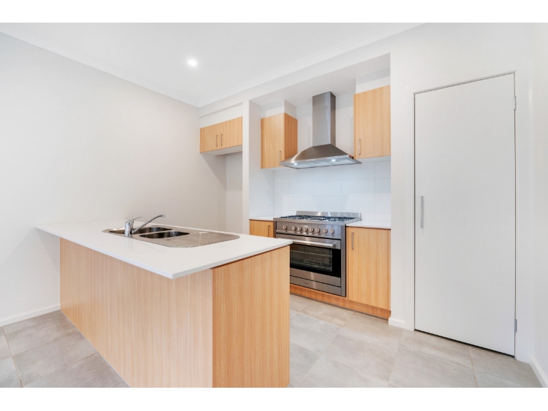 6 Mitiamo Street, Eynesbury House for rent Listed by Terry King of Leap Real Estate