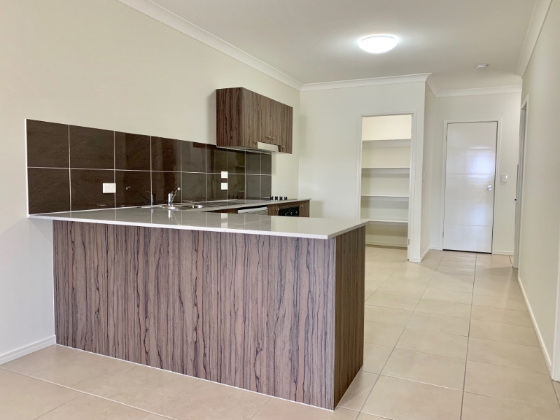 2/3 Hickey Street, Ripley Townhouse for rent Listed by Lorraine Gomes