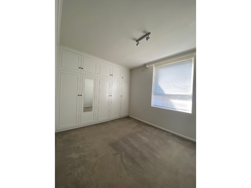 Private Entrance & Driveway - Spacious 2-Bedroom Unit in Prime Carnegie Location!
