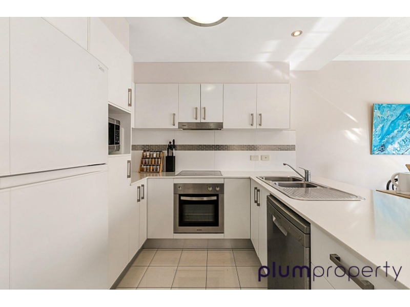 2/69 Durham Street, St Lucia Apartment for rent Listed by Sarah