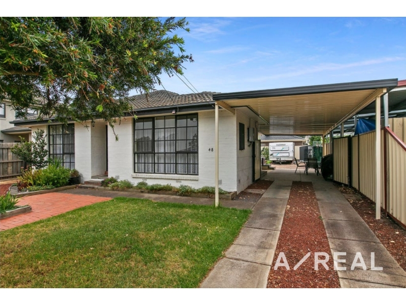 48 Pottenger Way ST ALBANS VIC 3021
