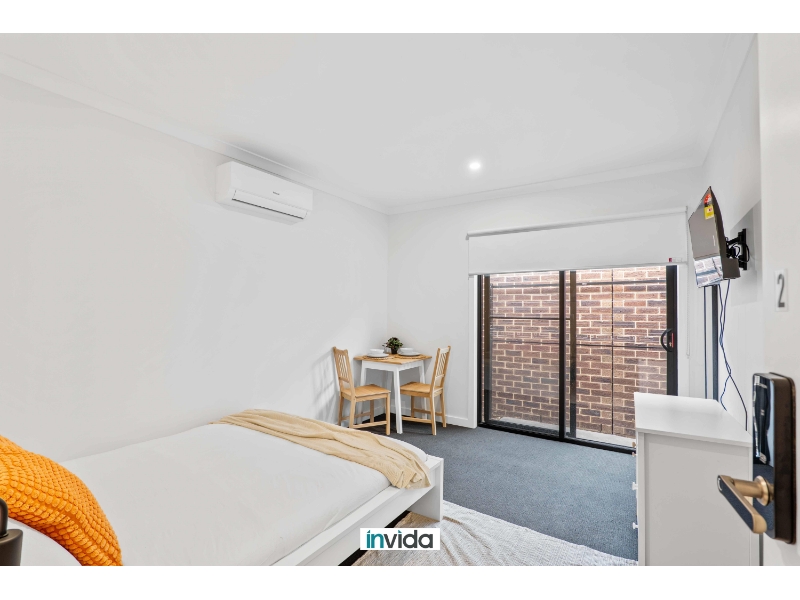 2/15 Wirrinda Dr Clyde North VIC 3978