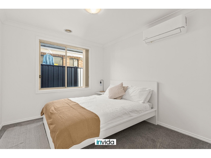 2/2 Spender Ave Point Cook VIC 3030