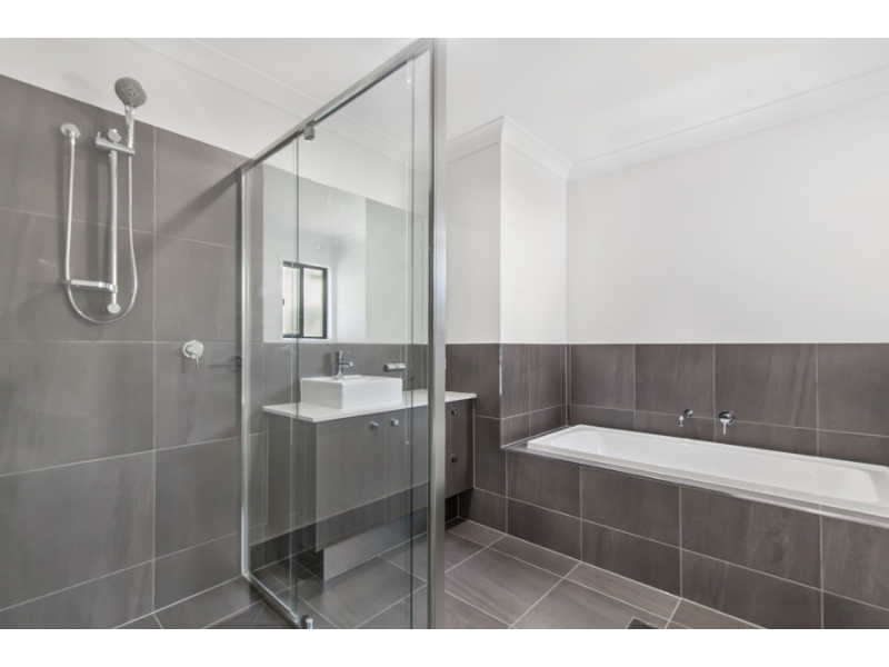 36 Samford Drive, HOLMVIEW House for rent Listed by Serena Mulligan