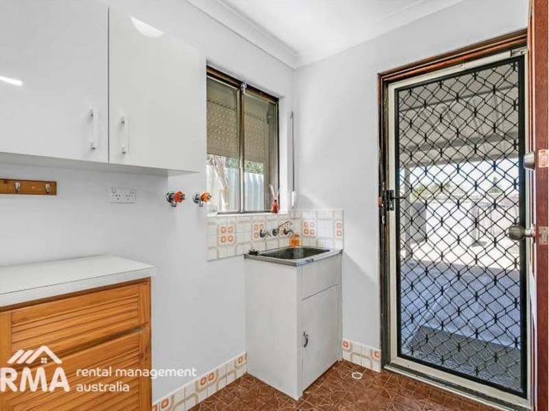 33 Danbury Crescent, Girrawheen House for rent Listed by Hannah