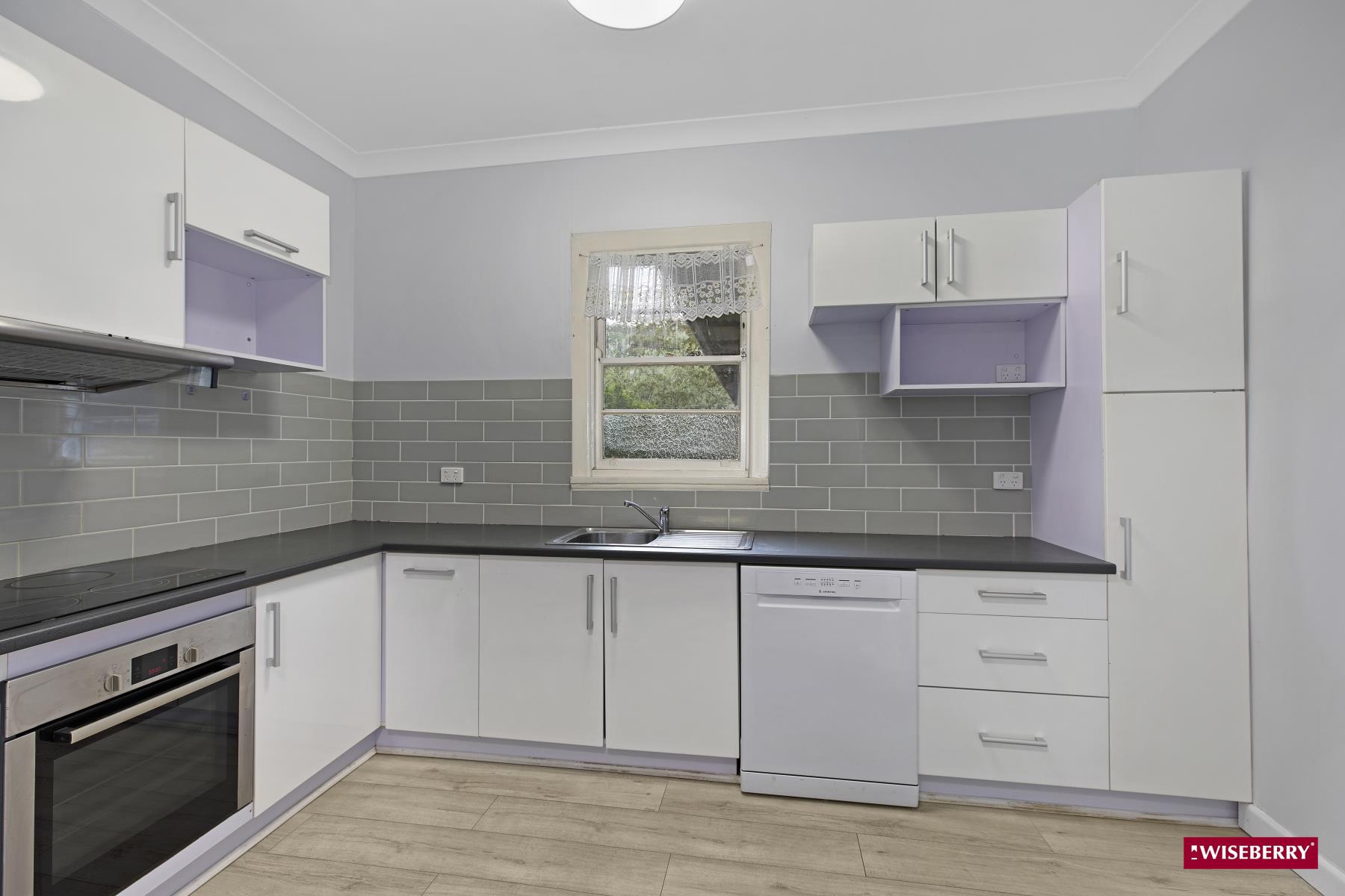 28 Warwick Street, Blackwall House For Rent In Blackwall Wiseberry