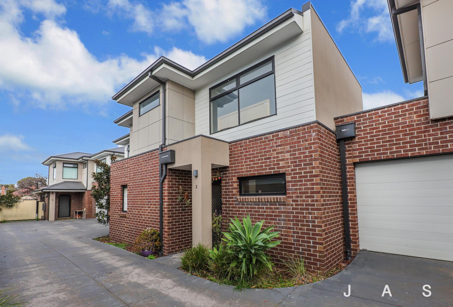 Rental properties & online application form