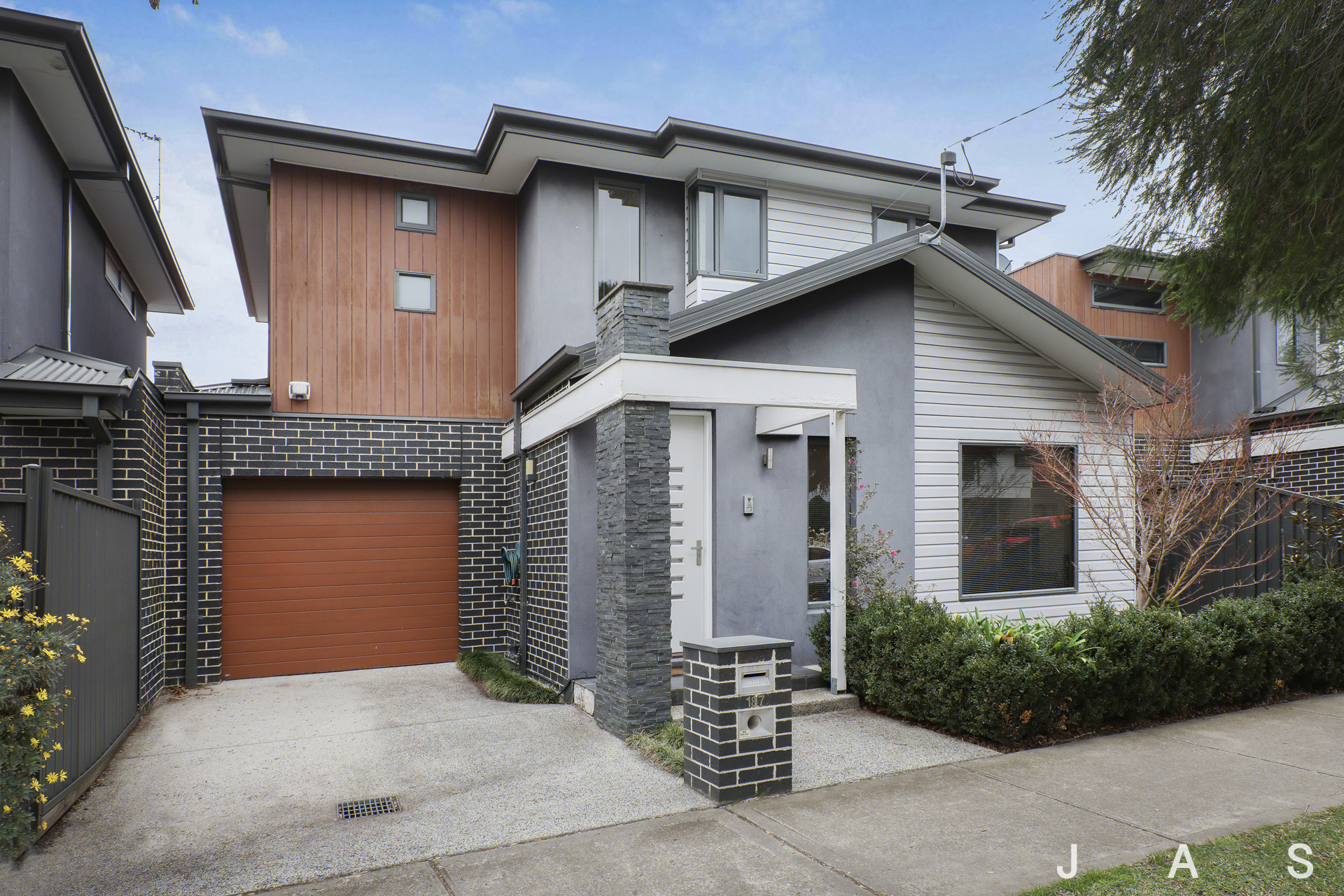 Rental properties & online application form