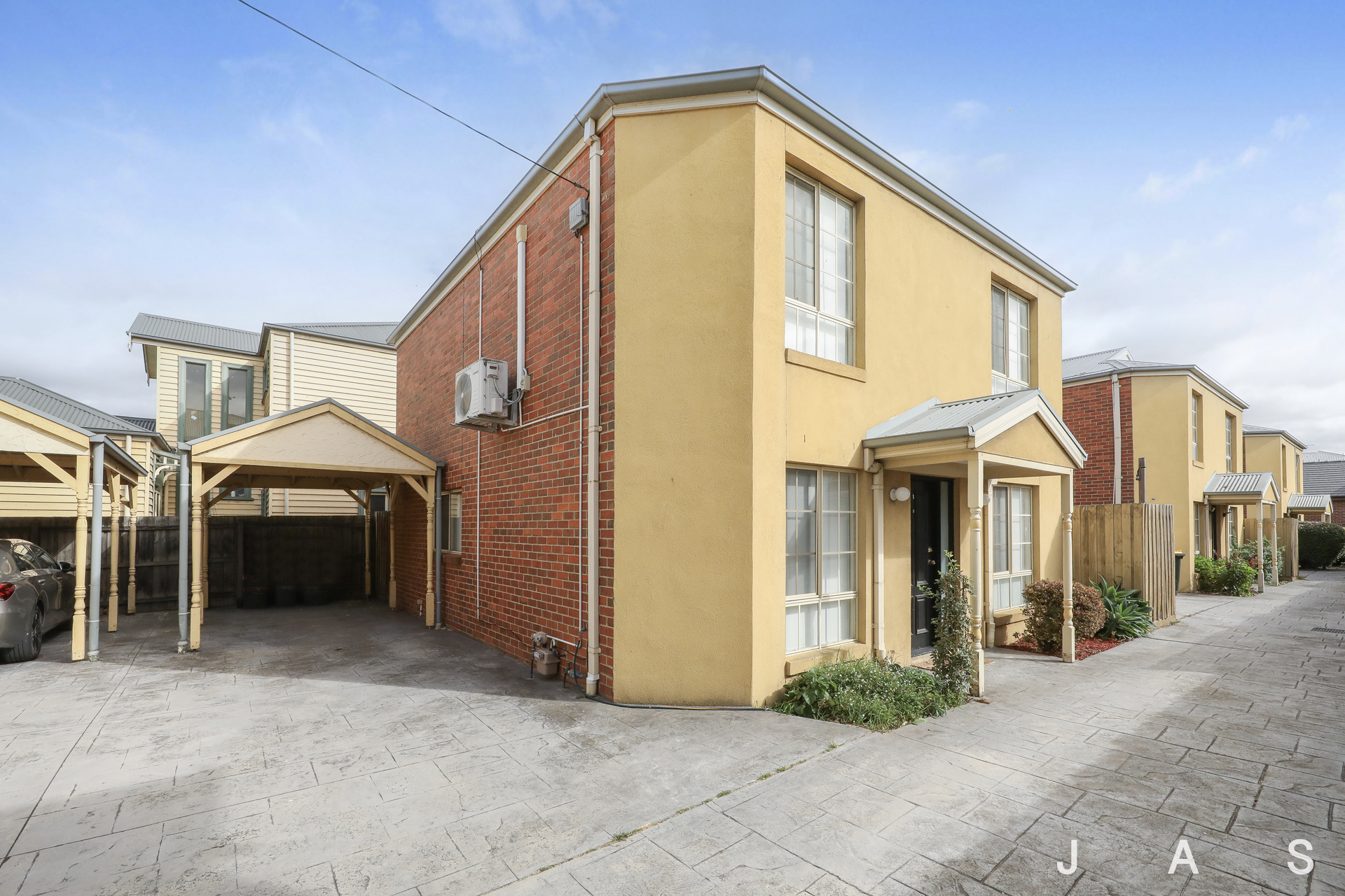 Rental properties & online application form