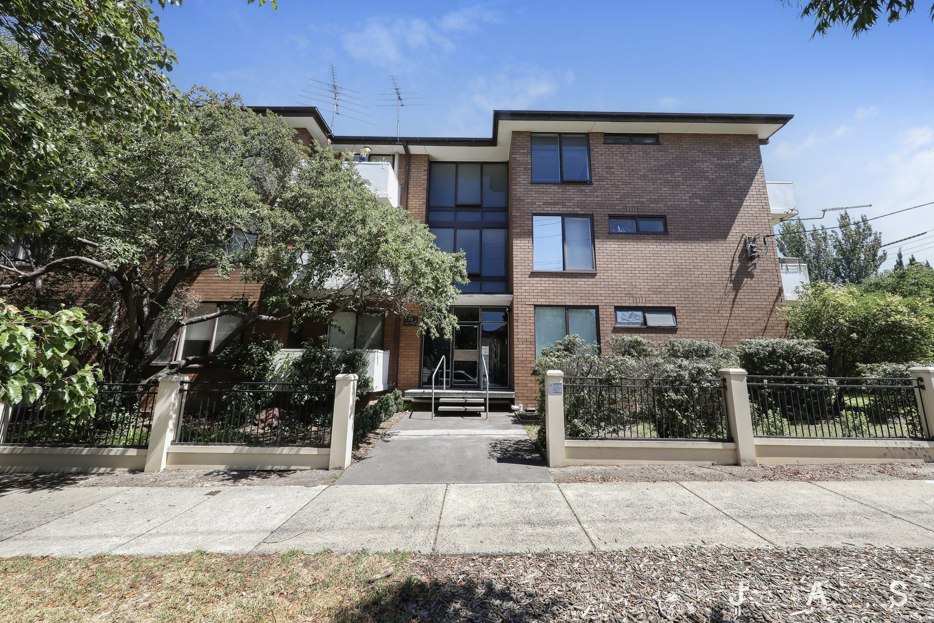 Rental properties & online application form