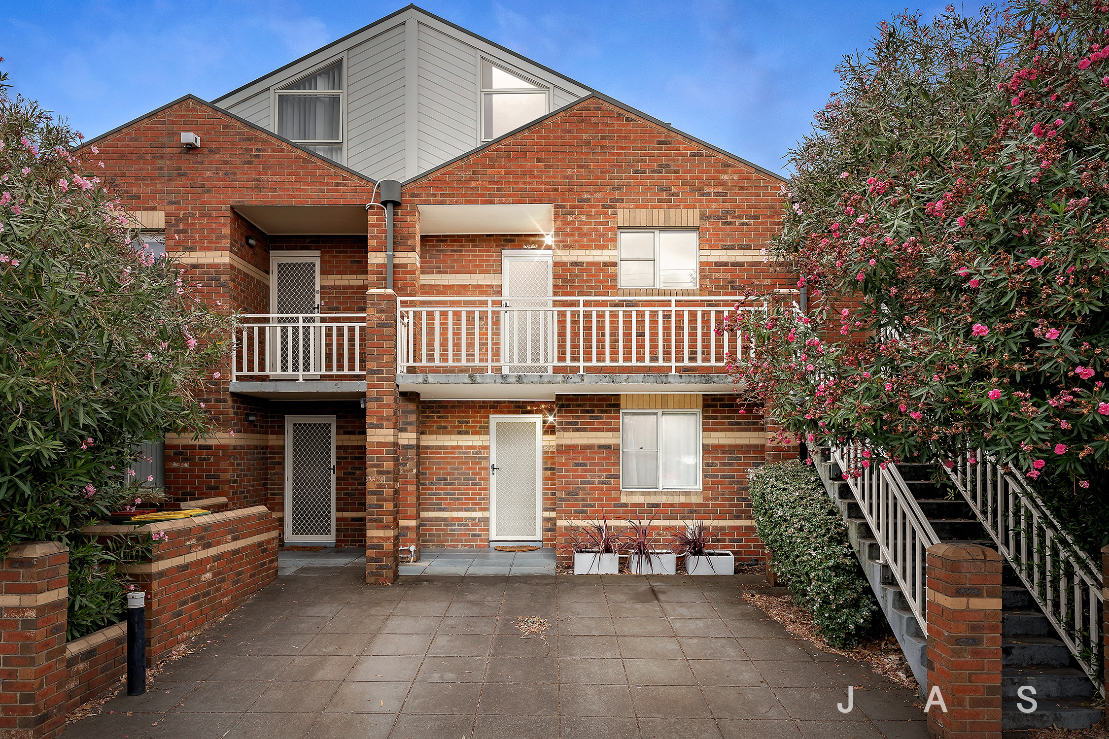 Rental properties & online application form