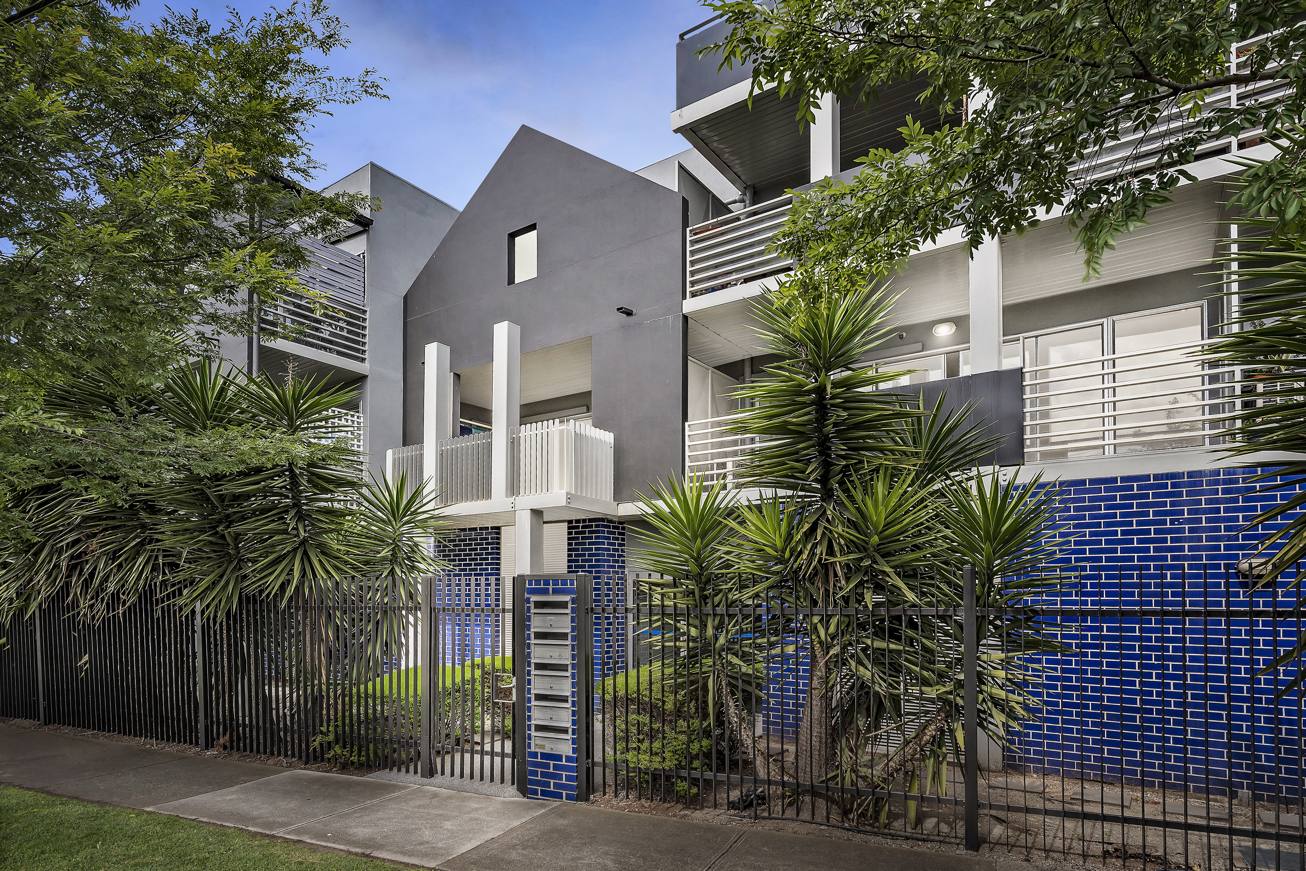 Rental properties & online application form