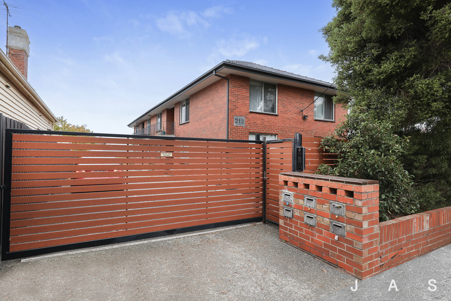 Rental properties & online application form