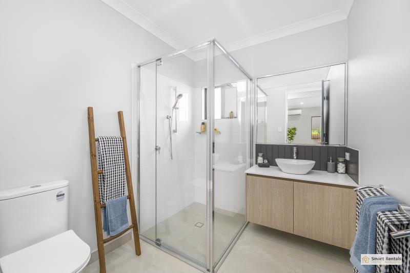 1 Castleview Lane, Garbutt, photo 3 of 9