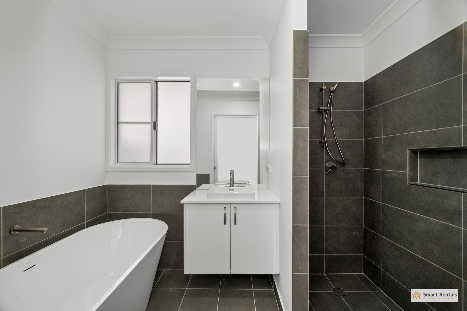 23 Poppy Street, Burdell, photo 8 of 8