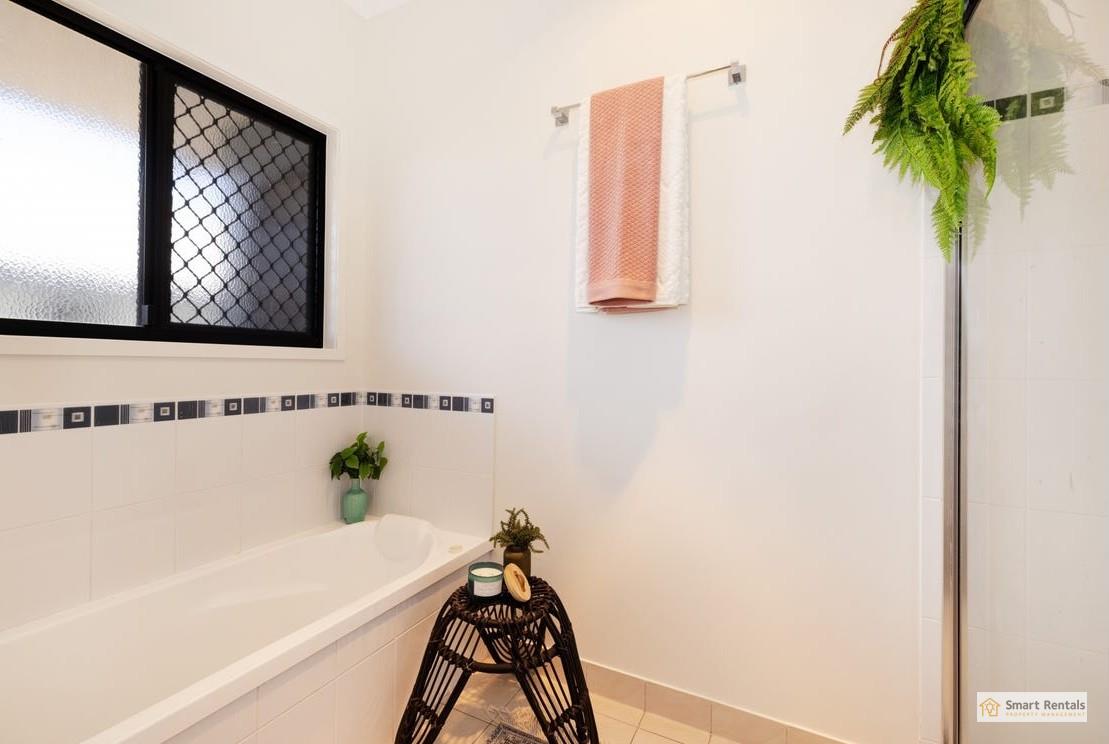 9 Angelus Place, Kirwan, photo 7 of 12