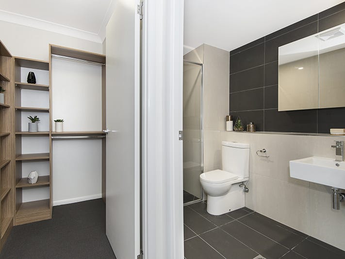 12/11 Kokoda Street, Idalia, photo 6 of 13