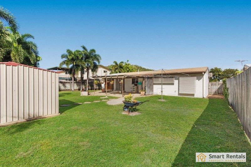 25 Corella Crescent, Mount Louisa, photo 8 of 9