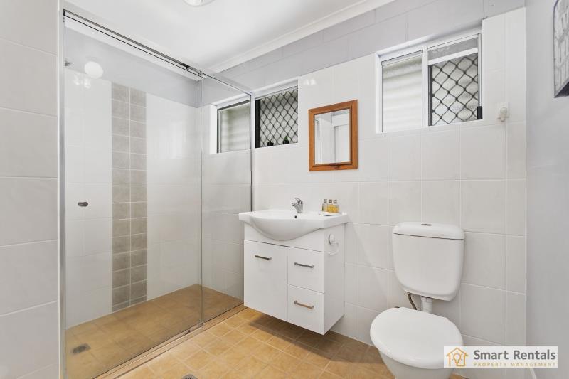 25 Corella Crescent, Mount Louisa, photo 6 of 9