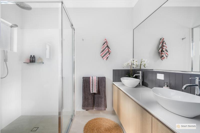 1 Castleview Lane, Garbutt, photo 8 of 9