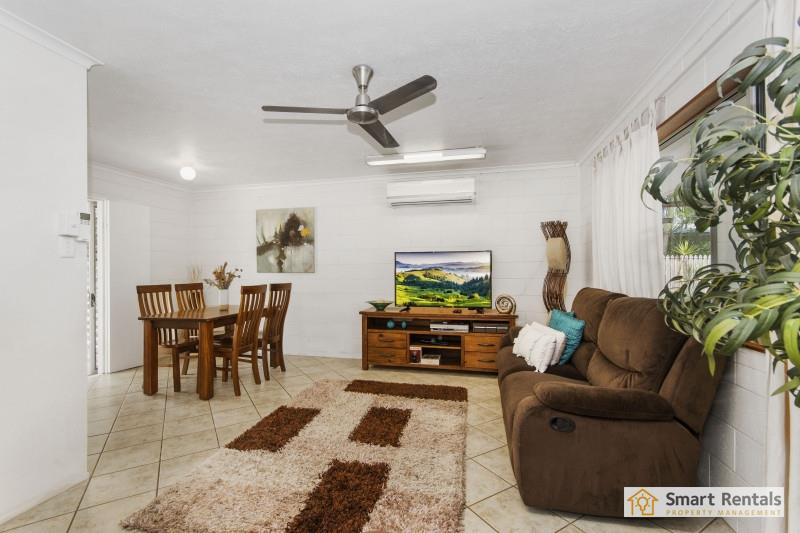 25 Corella Crescent, Mount Louisa, photo 2 of 9