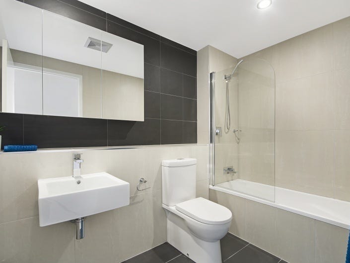 6/11 Kokoda Street, Idalia, photo 3 of 11