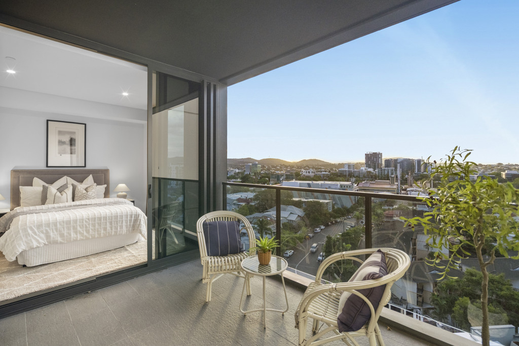 1106/2-4 Edmondstone Street, South Brisbane For Lease by Aurora Property - image 2