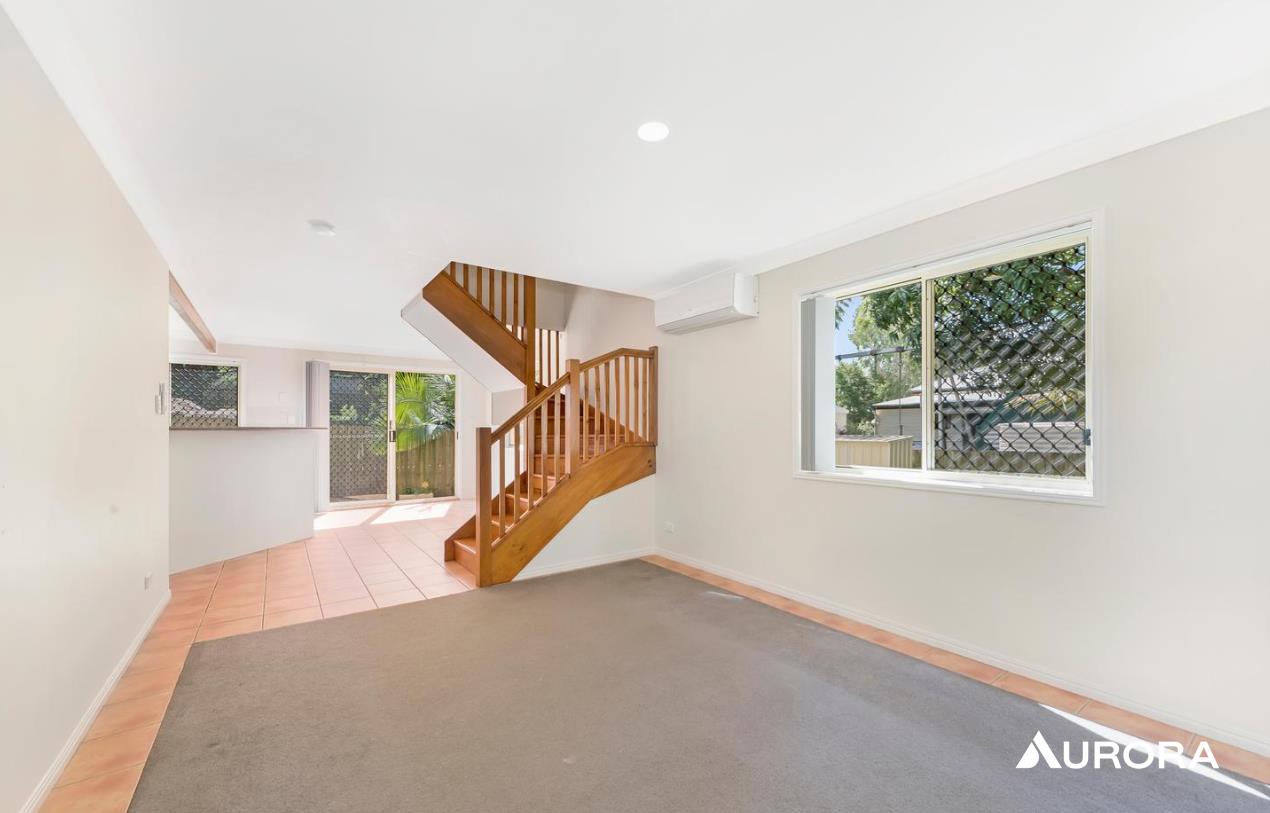 4/32 Iris Street, Holland Park West For Lease by Aurora Property - image 2