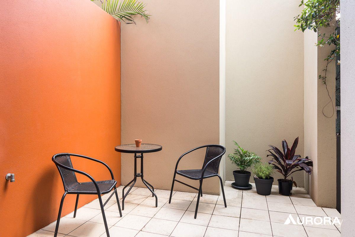 2/38 Robertson Street, Fortitude Valley Leased by Aurora Property - image 5