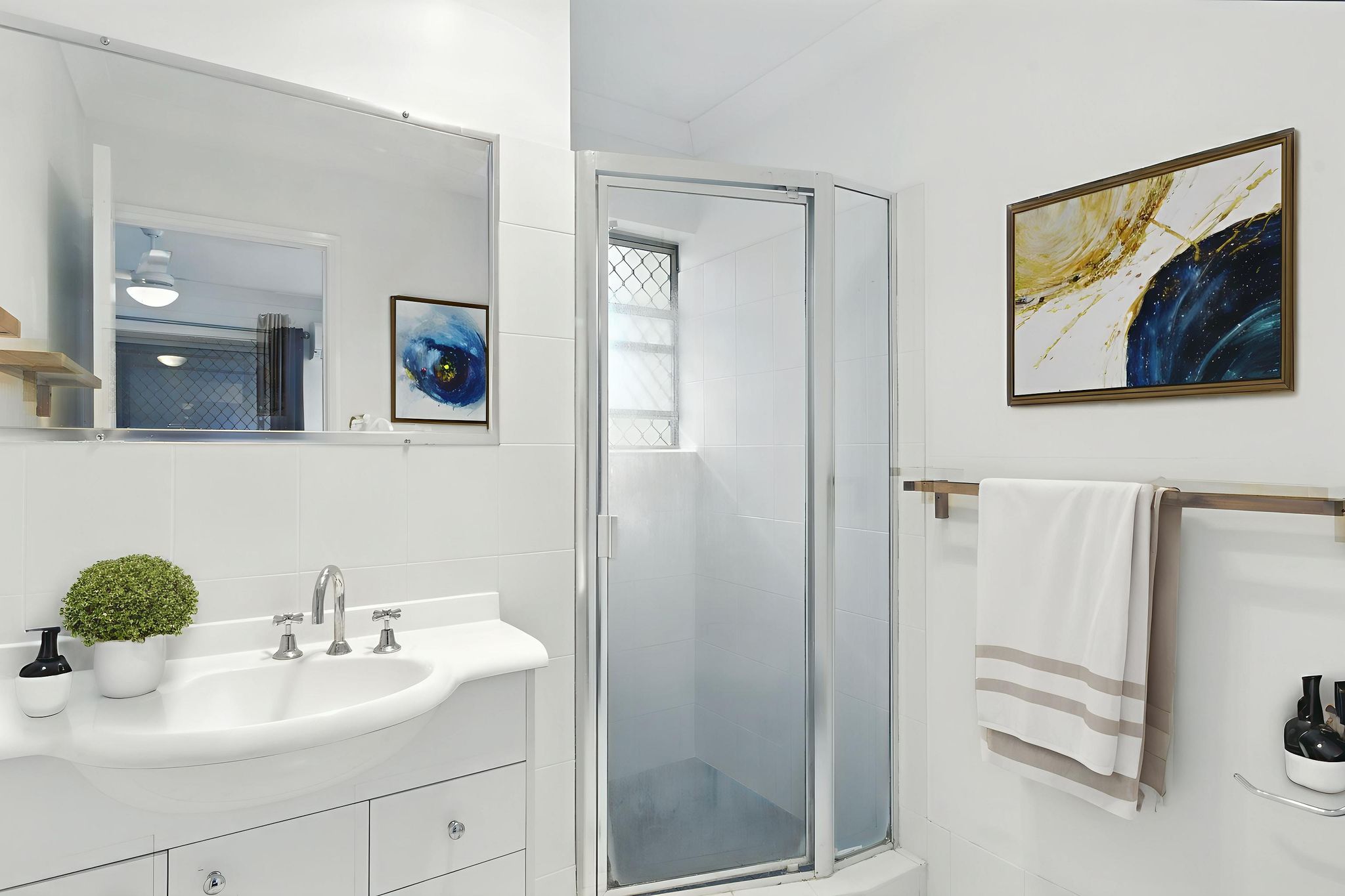 7/29 Crown Street, Holland Park West For Lease by Aurora Property - image 13