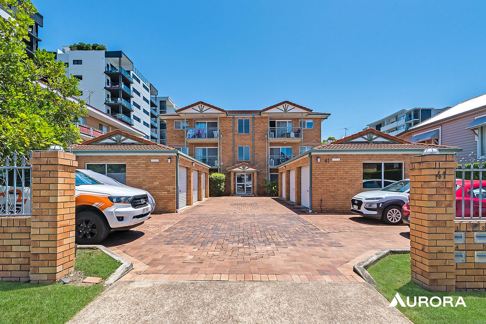2/41 Cleveland Street, Greenslopes Leased by Aurora Property - image 1