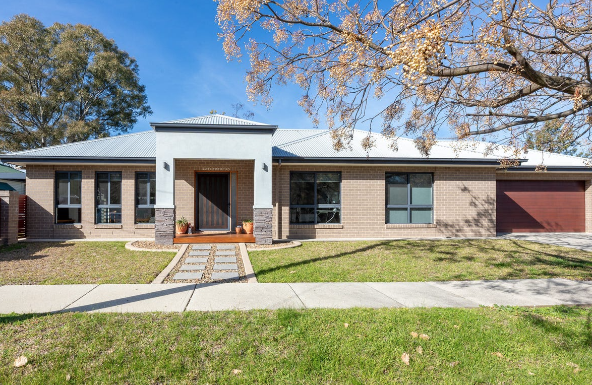 Rental properties & online application form