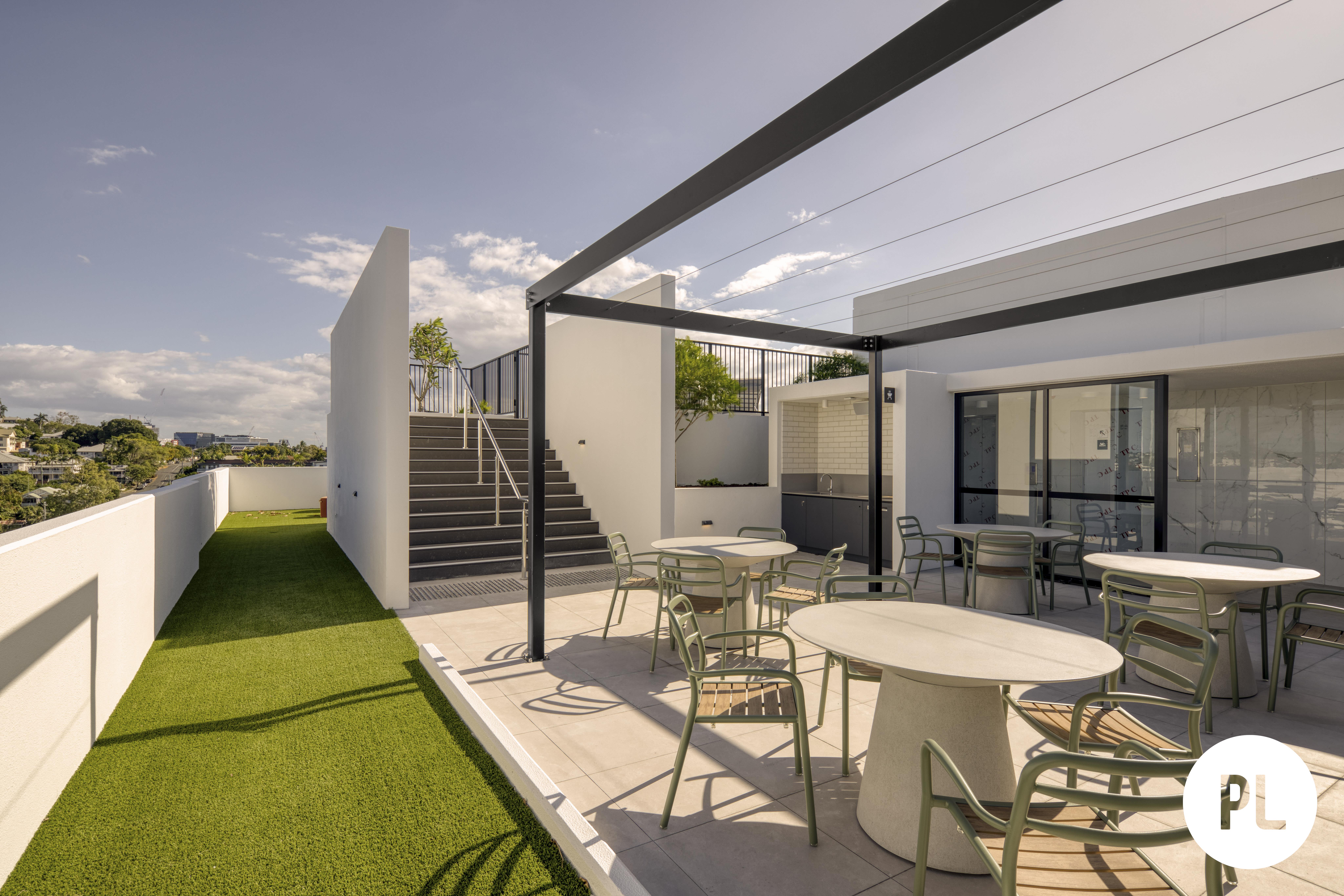 Huge outdoor space, stylish, fully-furnished apartment with stunning ...