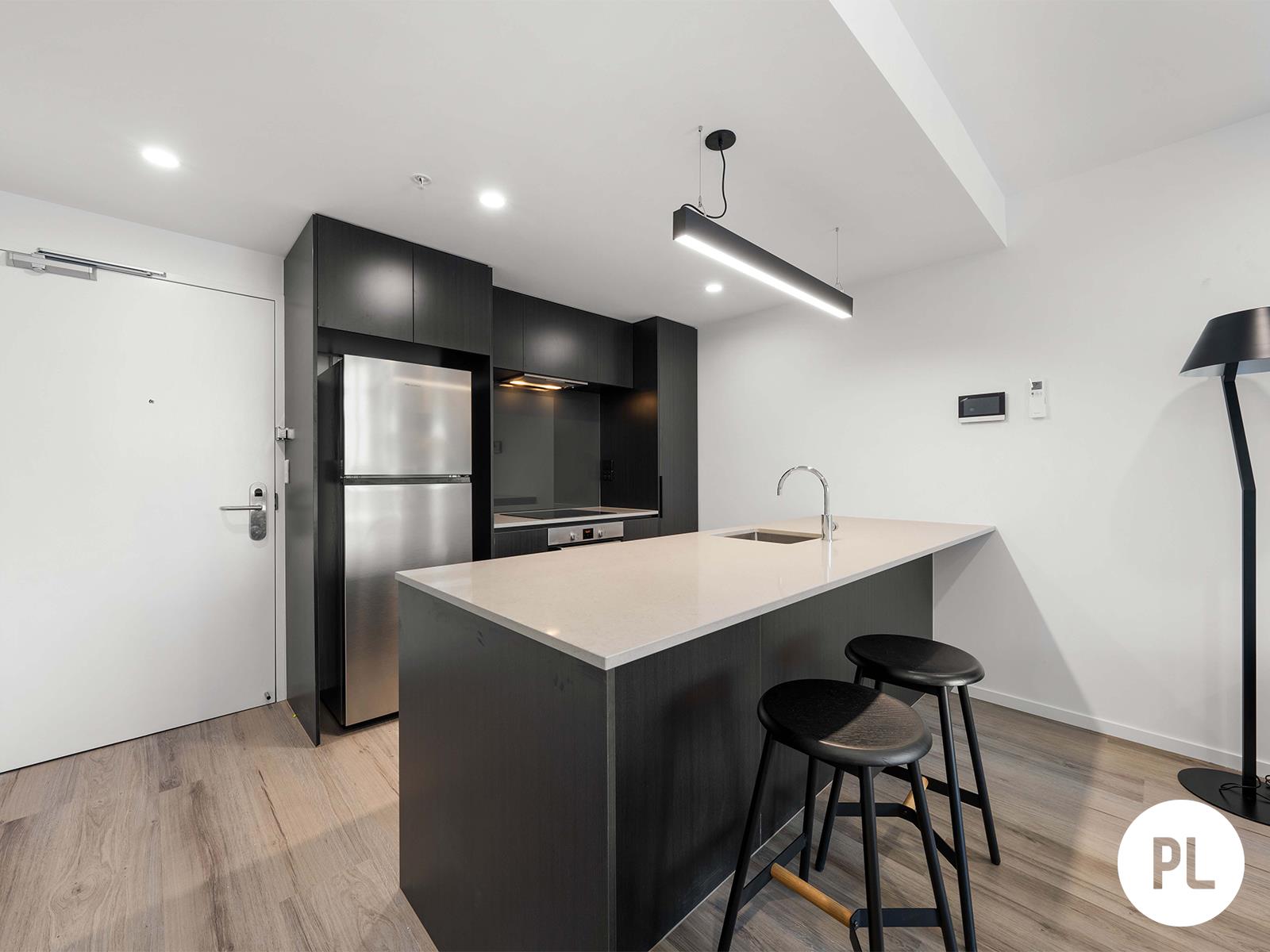 Furnished 1-bedroom with study I Rooftop with pool, spa & sauna ...