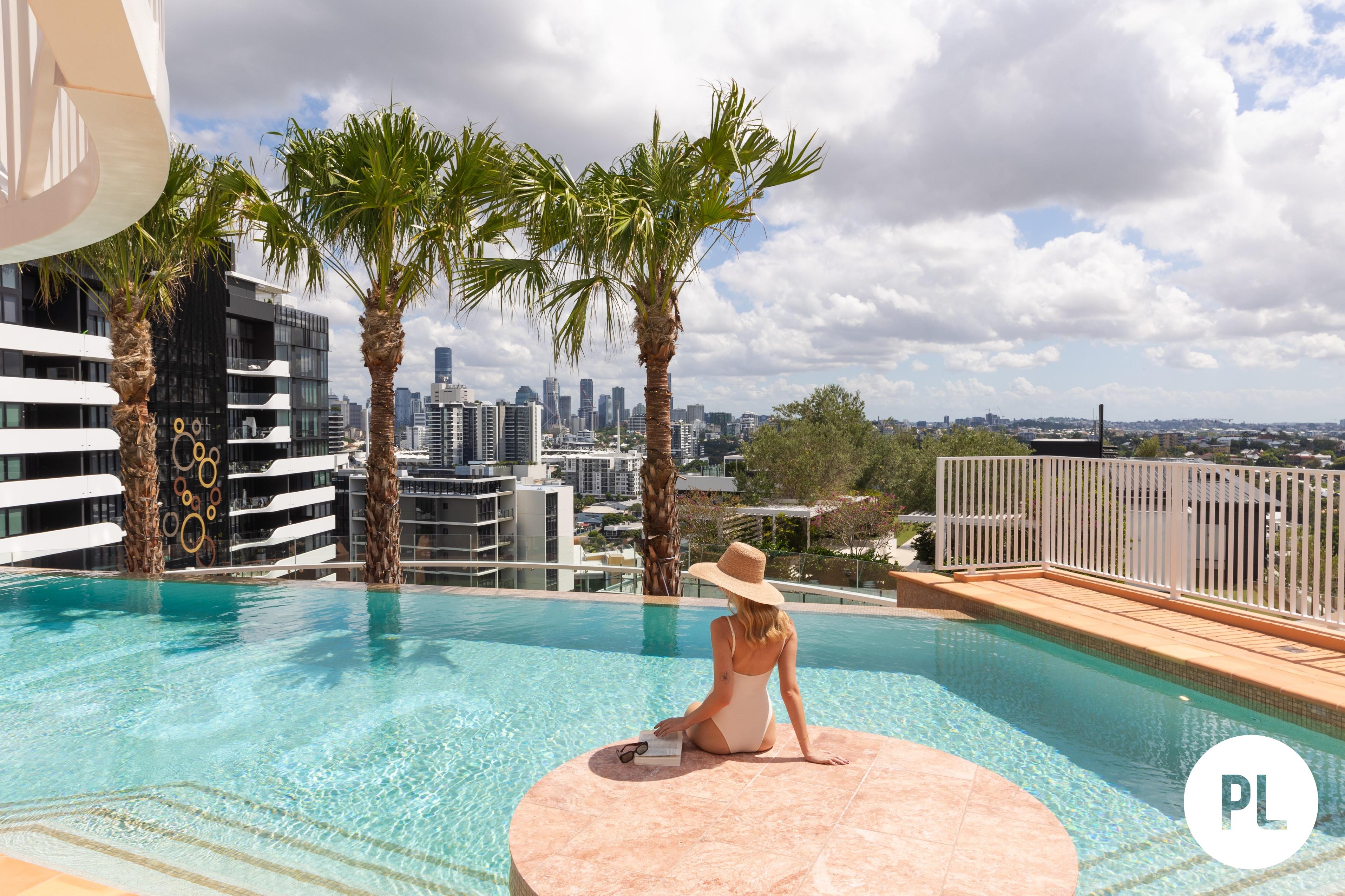 Furnished 1 bedroom - rooftop with pool, spa, sauna, steam room and ...