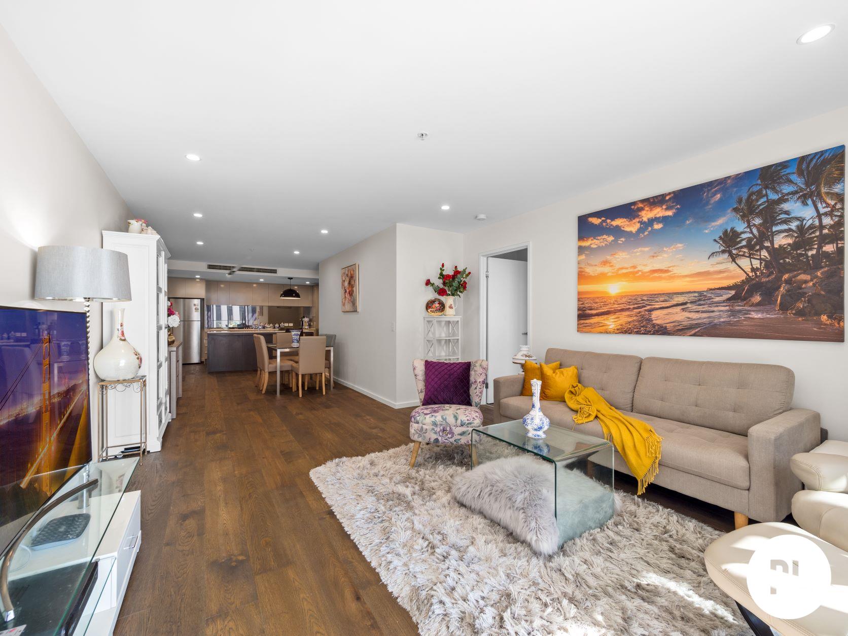 Huge Three Bedroom North East Facing Apartment One of a Kind Living