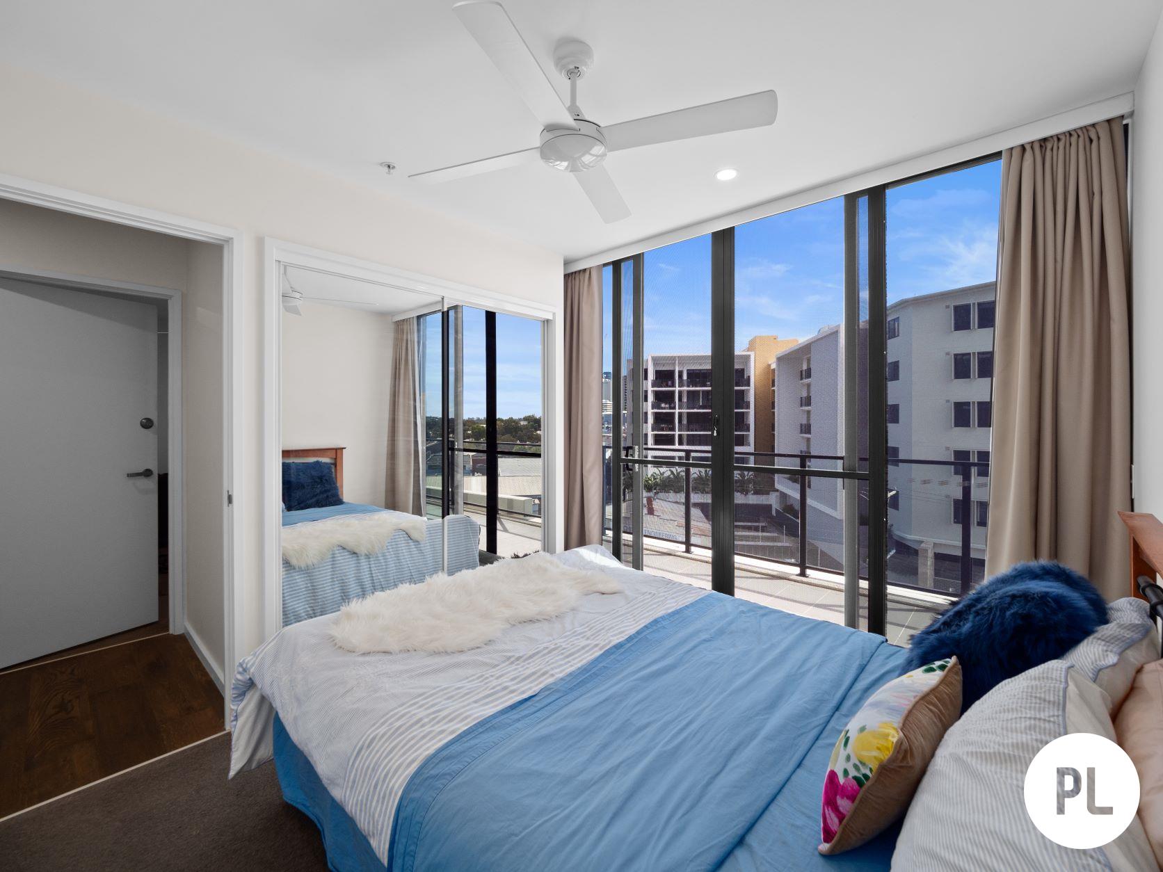 Huge Three Bedroom North East Facing Apartment One of a Kind Living