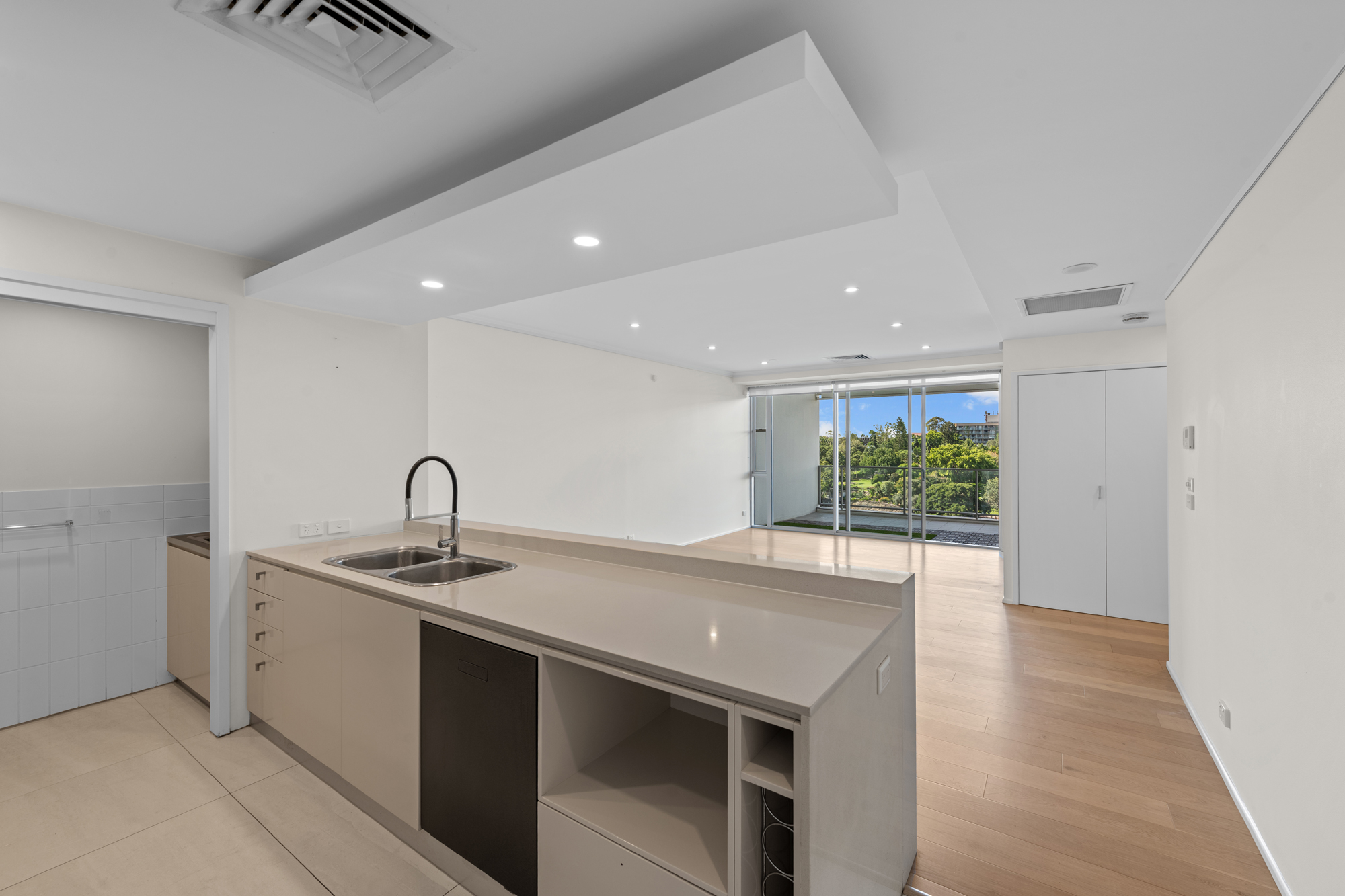 4037/4 Parkland Bvd, Brisbane City For Lease by Mosaic Property Group - image 8