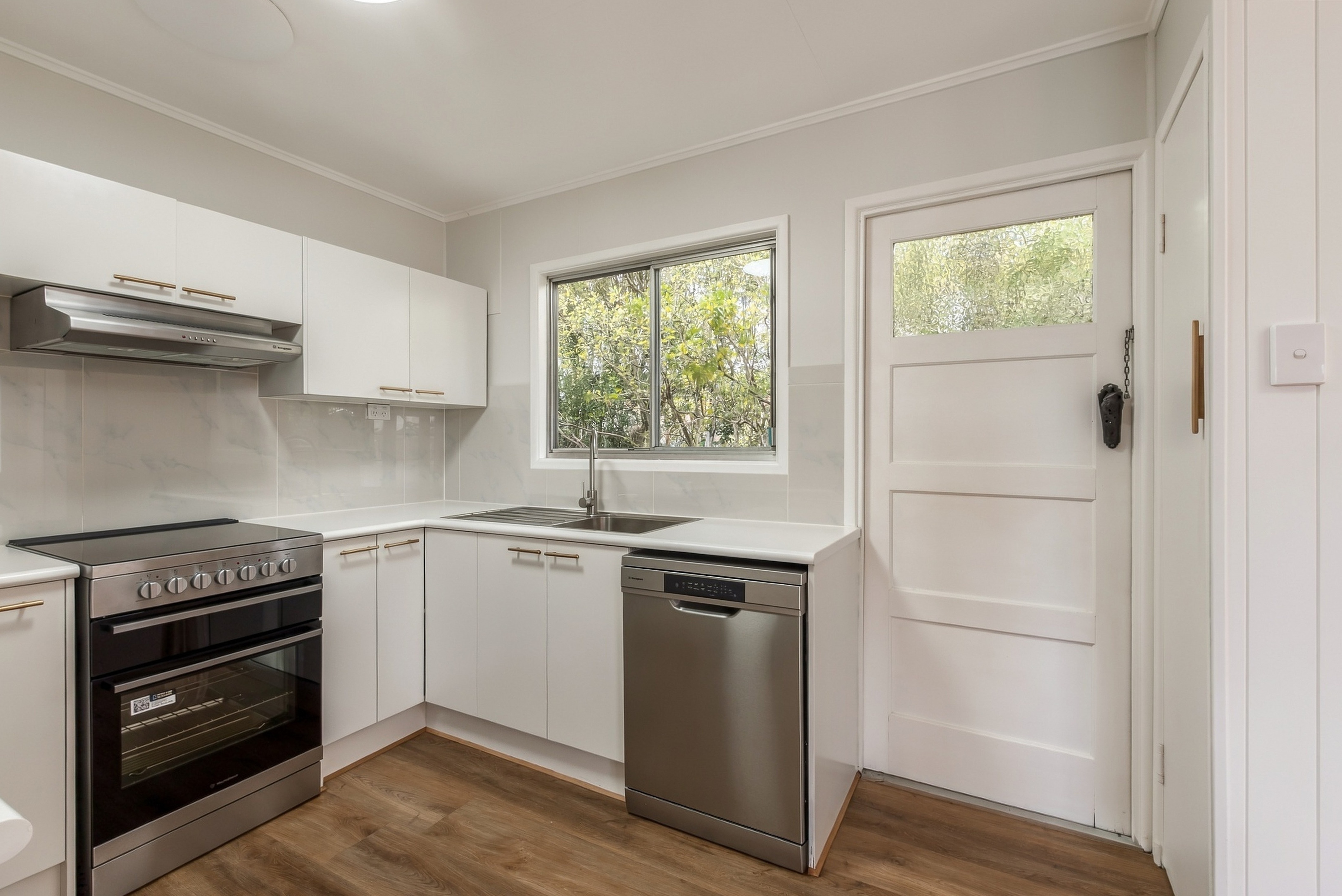 296 Dawson Parade, Arana Hills For Lease by Mosaic Property Group - image 4