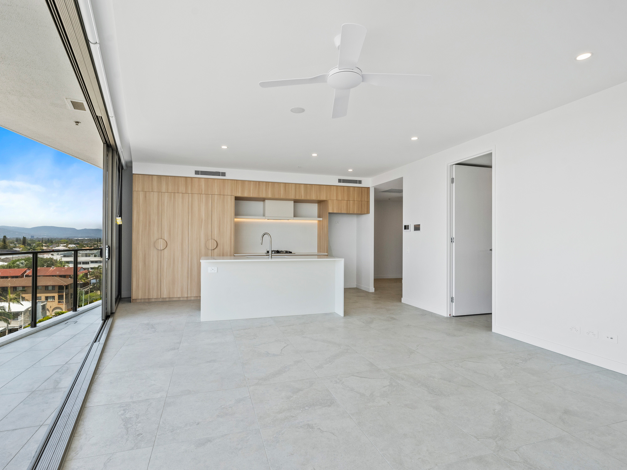 404/15 Peerless Avenue, Mermaid Beach For Lease by Mosaic Property Group - image 2