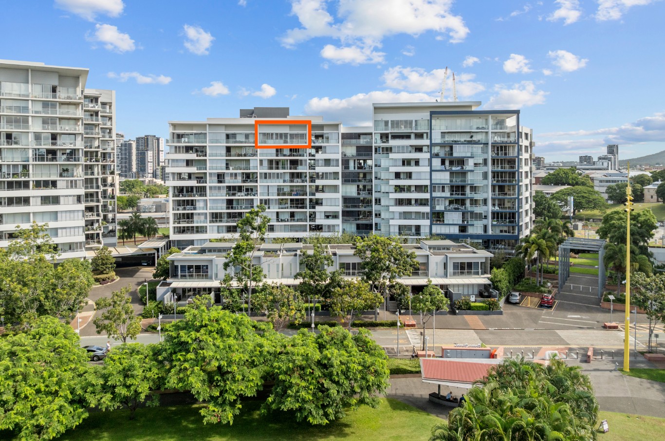 4037/4 Parkland Bvd, Brisbane City For Lease by Mosaic Property Group - image 2