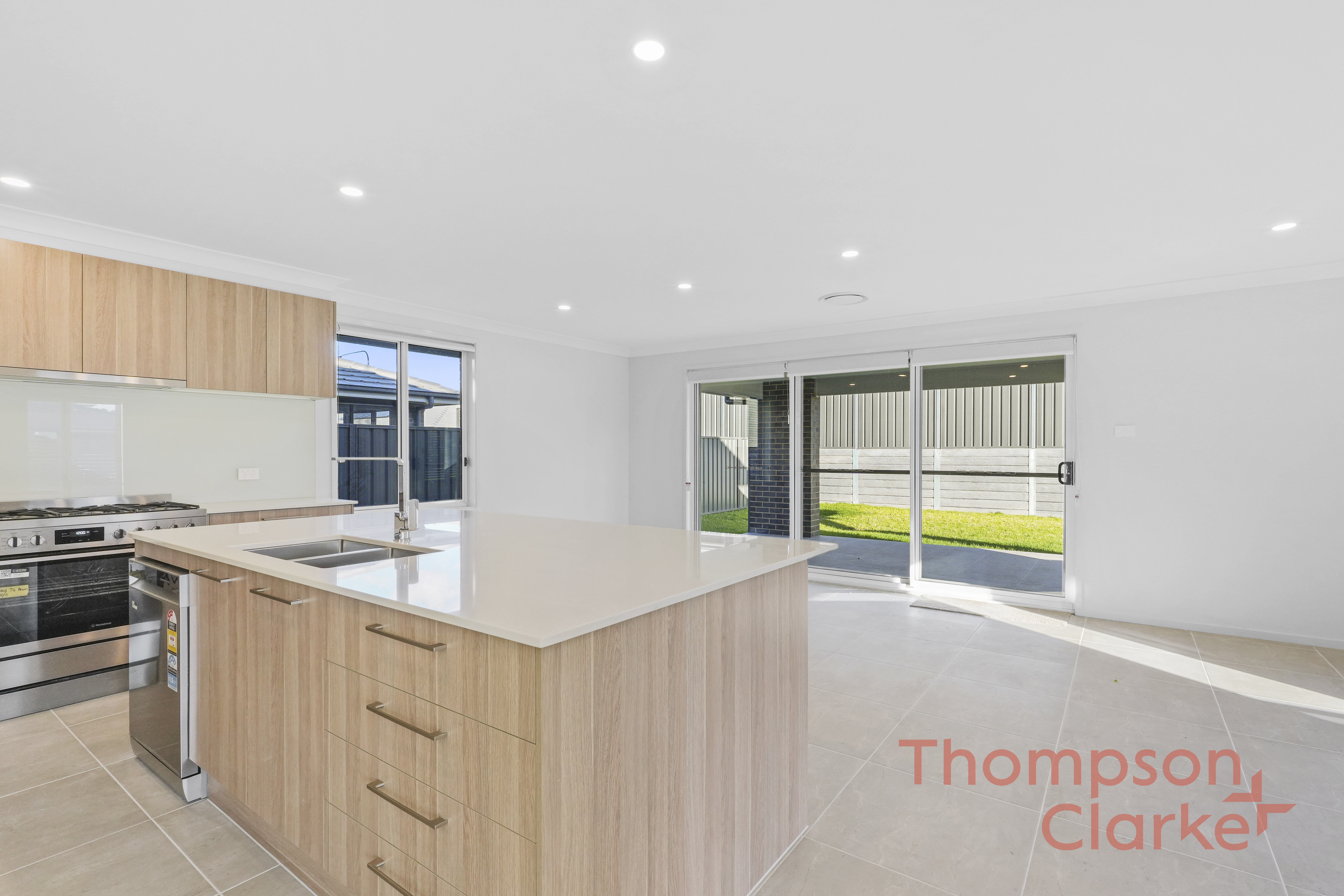 5 Dublin Drive, Chisholm - Thumbnail 8