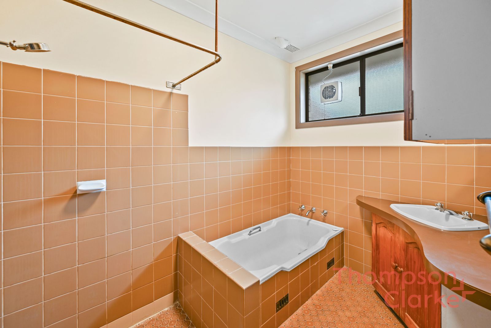 11 Chelmsford Drive, Metford - Thumbnail 7