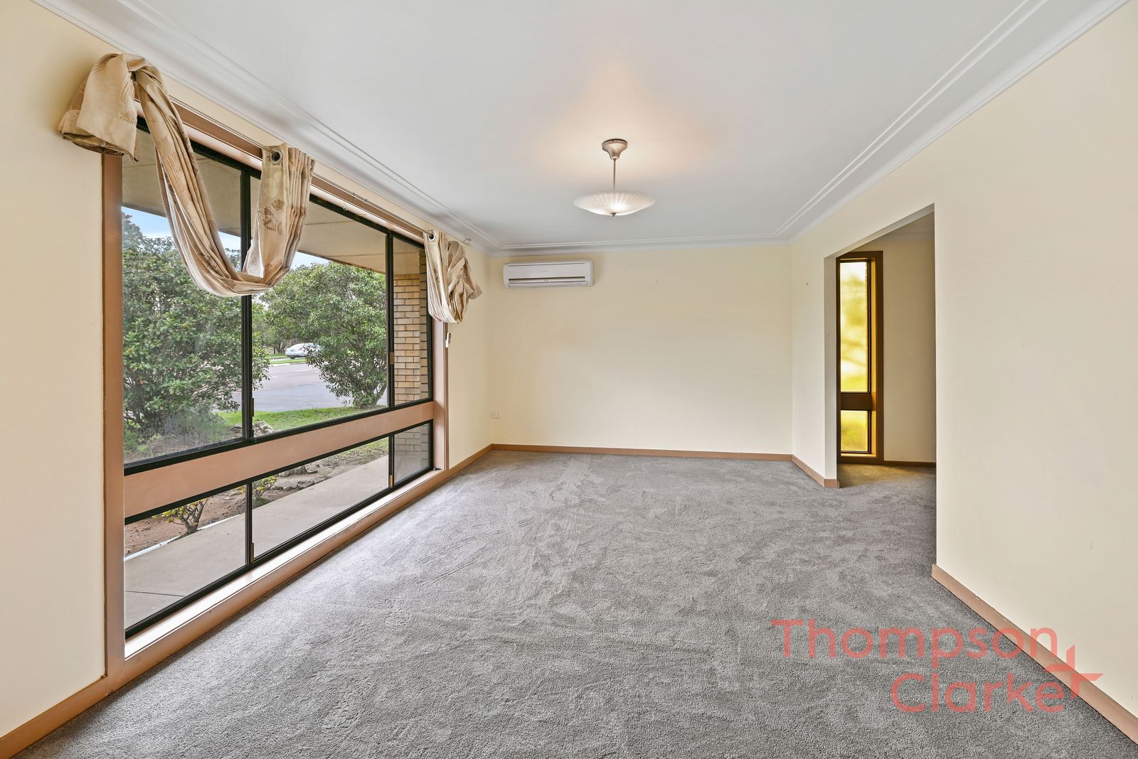 11 Chelmsford Drive, Metford - Thumbnail 2