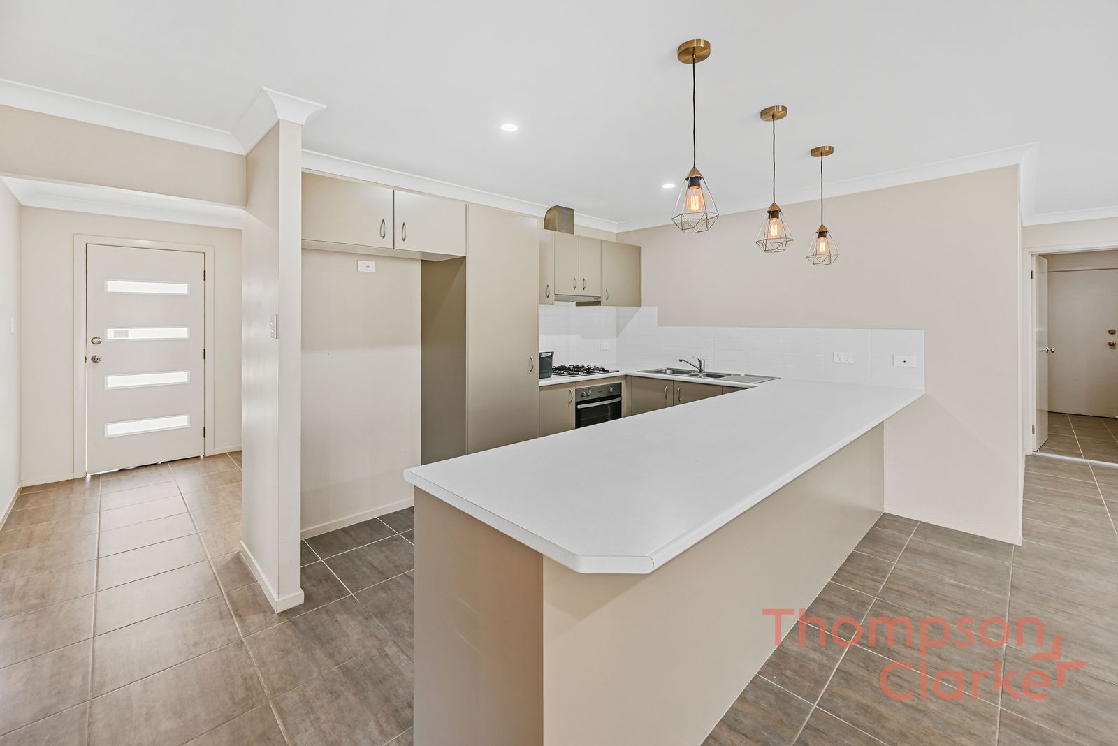 9 Arrowfield Street, Cliftleigh - Thumbnail 6