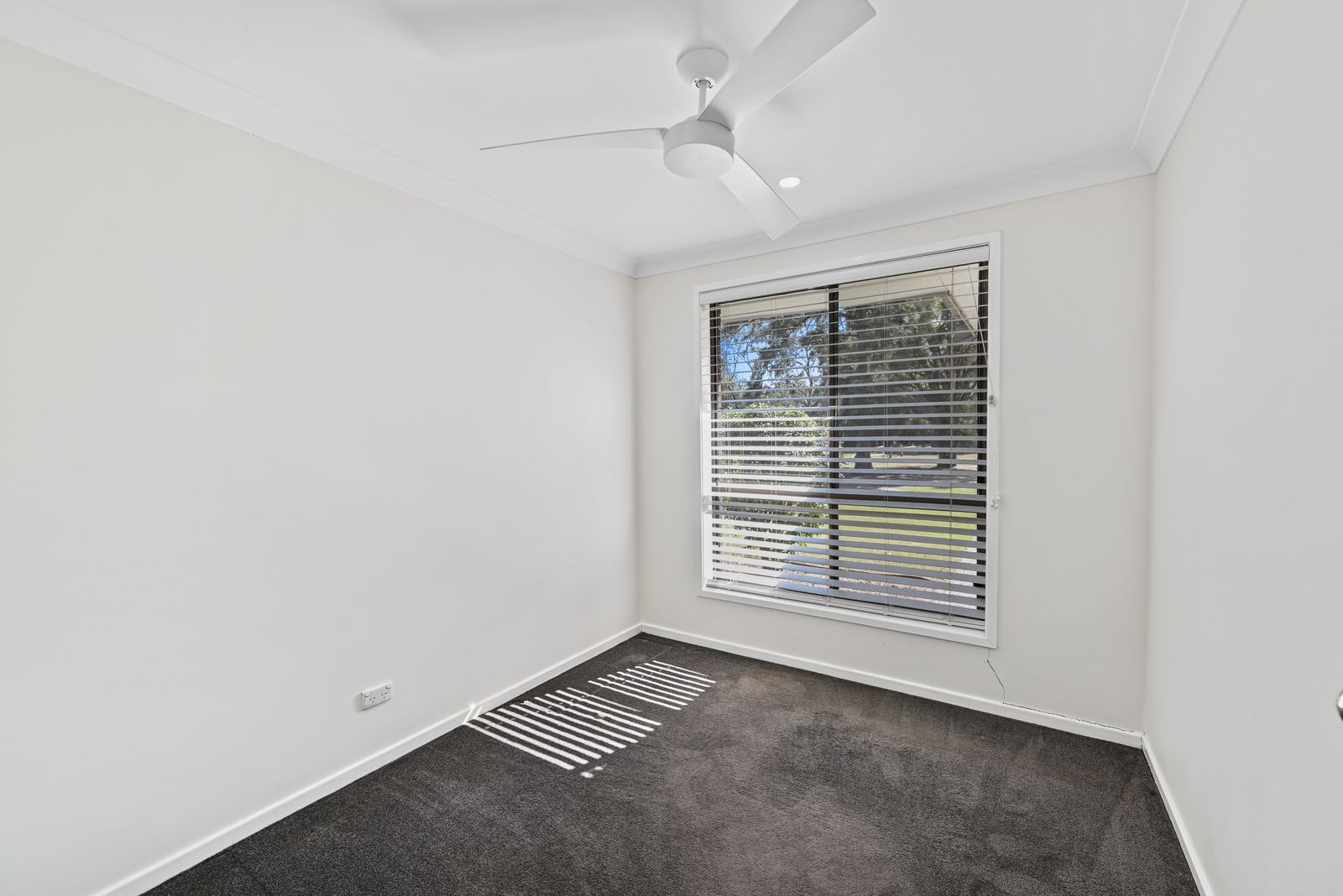 6 Kenvil Close, Rutherford - Thumbnail 7