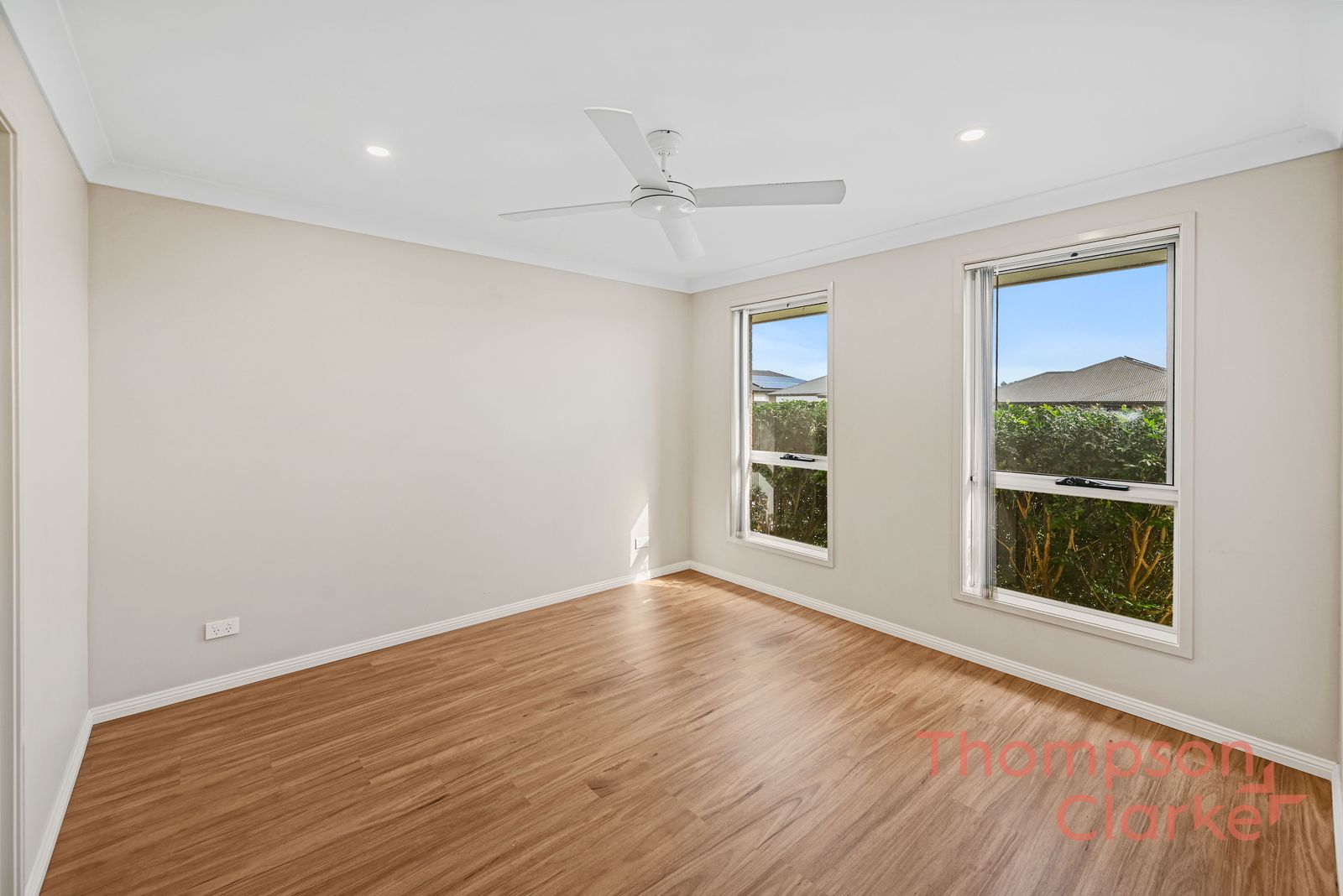 9 Arrowfield Street, Cliftleigh - Thumbnail 3