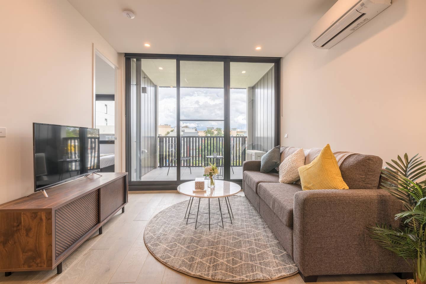 Rental properties & online application form