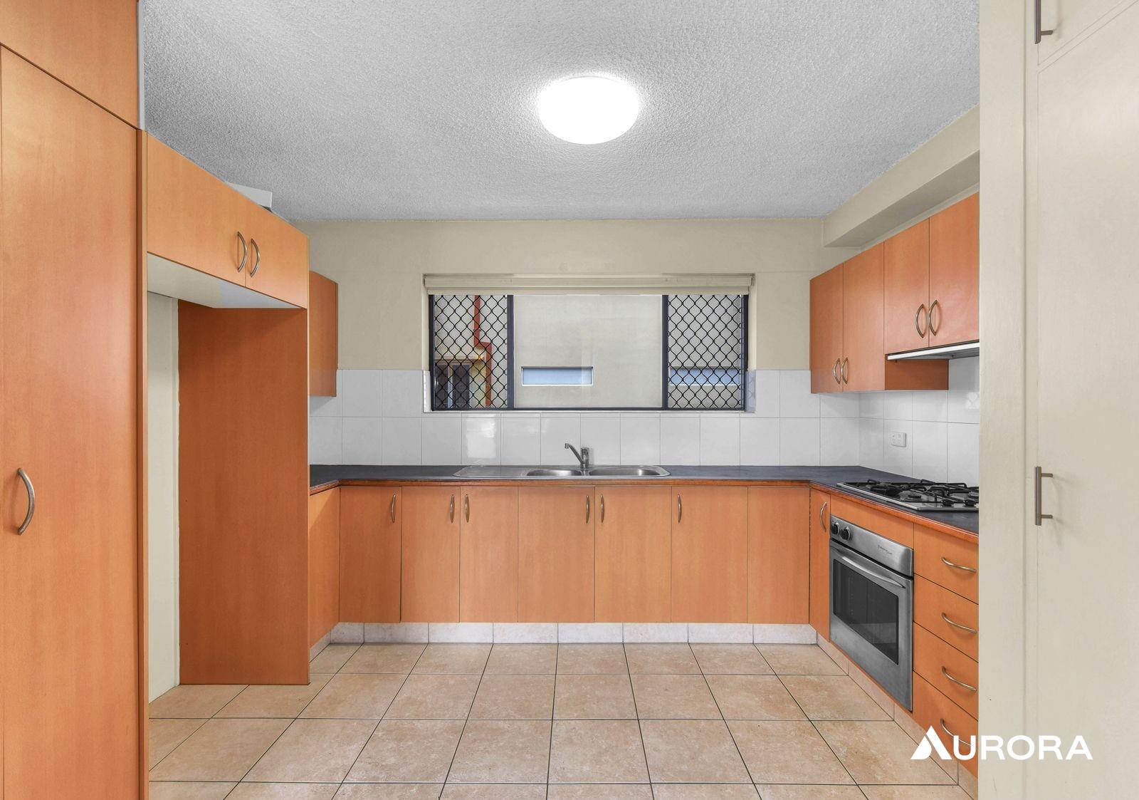 2/400 Kingsford Smith Drive, Hamilton For Lease by Aurora Property - image 2