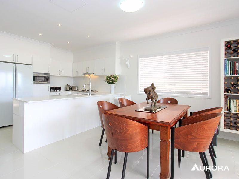 6/88 Kent Street, Hamilton Leased by Aurora Property - image 3